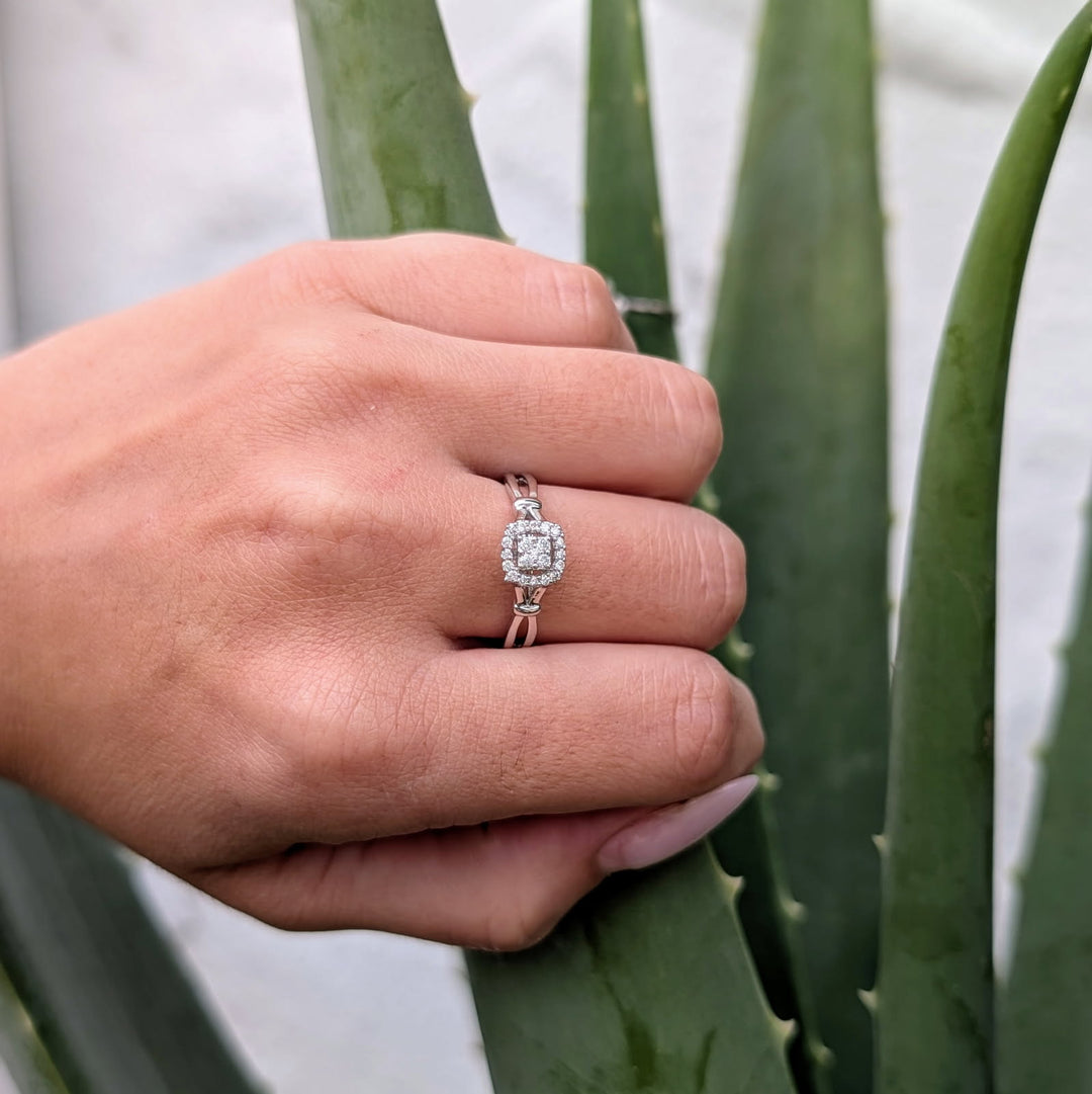 Vintage Diamond Ring in Sterling Silver