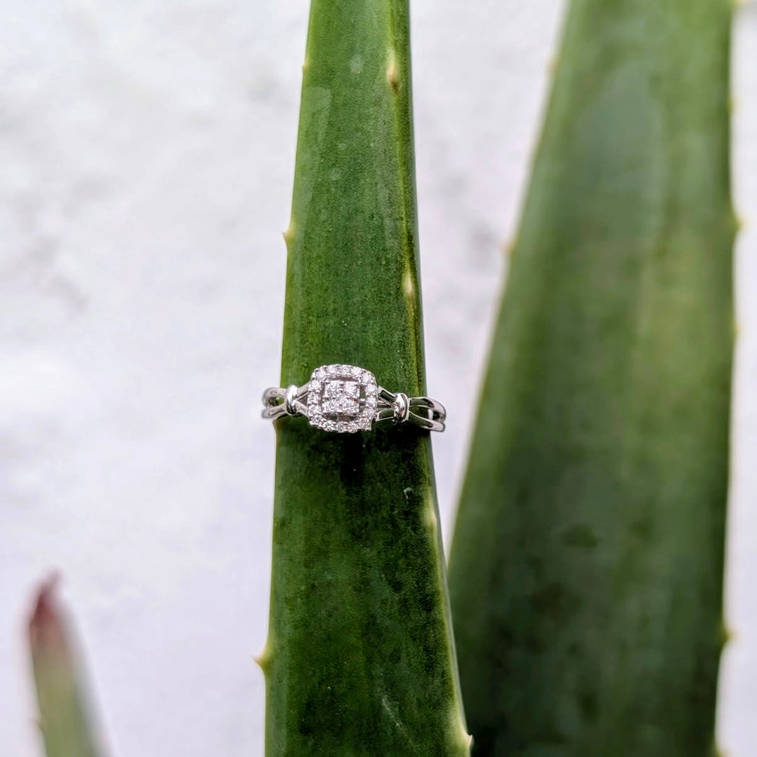 Vintage Diamond Ring in Sterling Silver