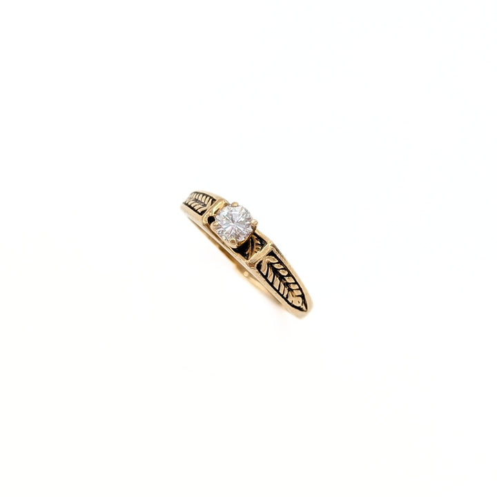 Vintage Diamond Ring in 14K Yellow Gold