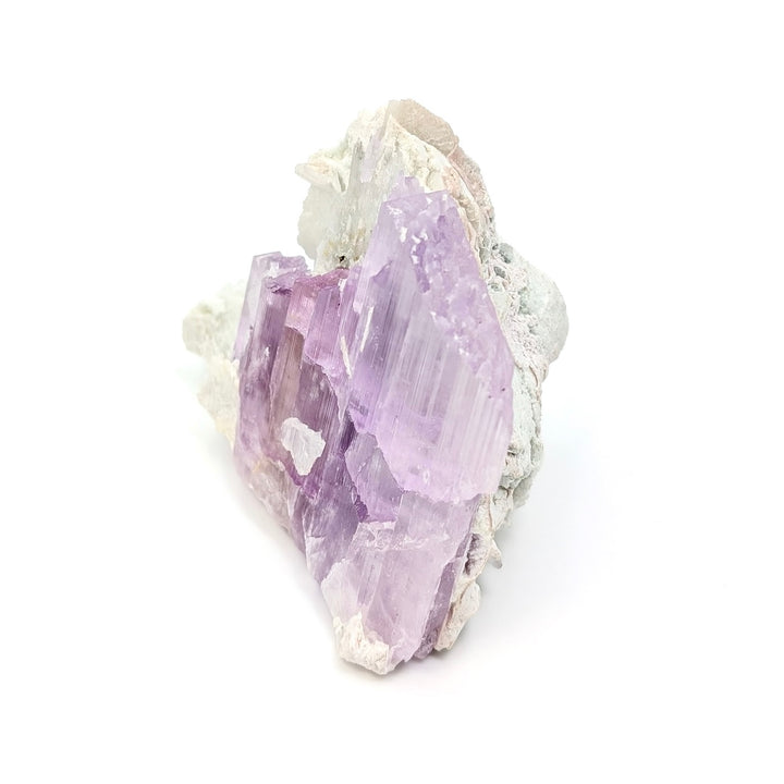 Kunzite on Cleavelandite