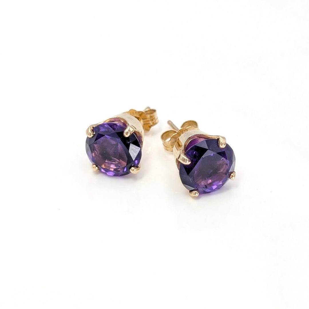 Round-Cut Amethyst Stud Earrings in 14K Yellow Gold