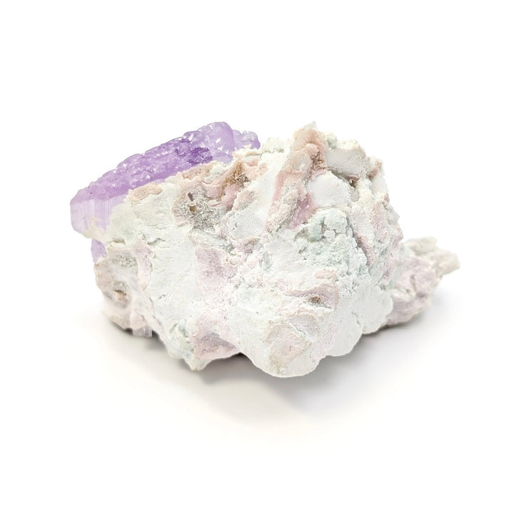 Kunzite on Cleavelandite
