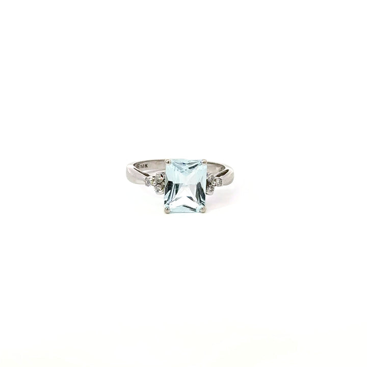 Pre-Loved Aquamarine & Diamond Ring in 10K White Gold