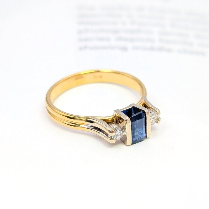 Vintage Sapphire & Diamond Ring in 14K Yellow Gold