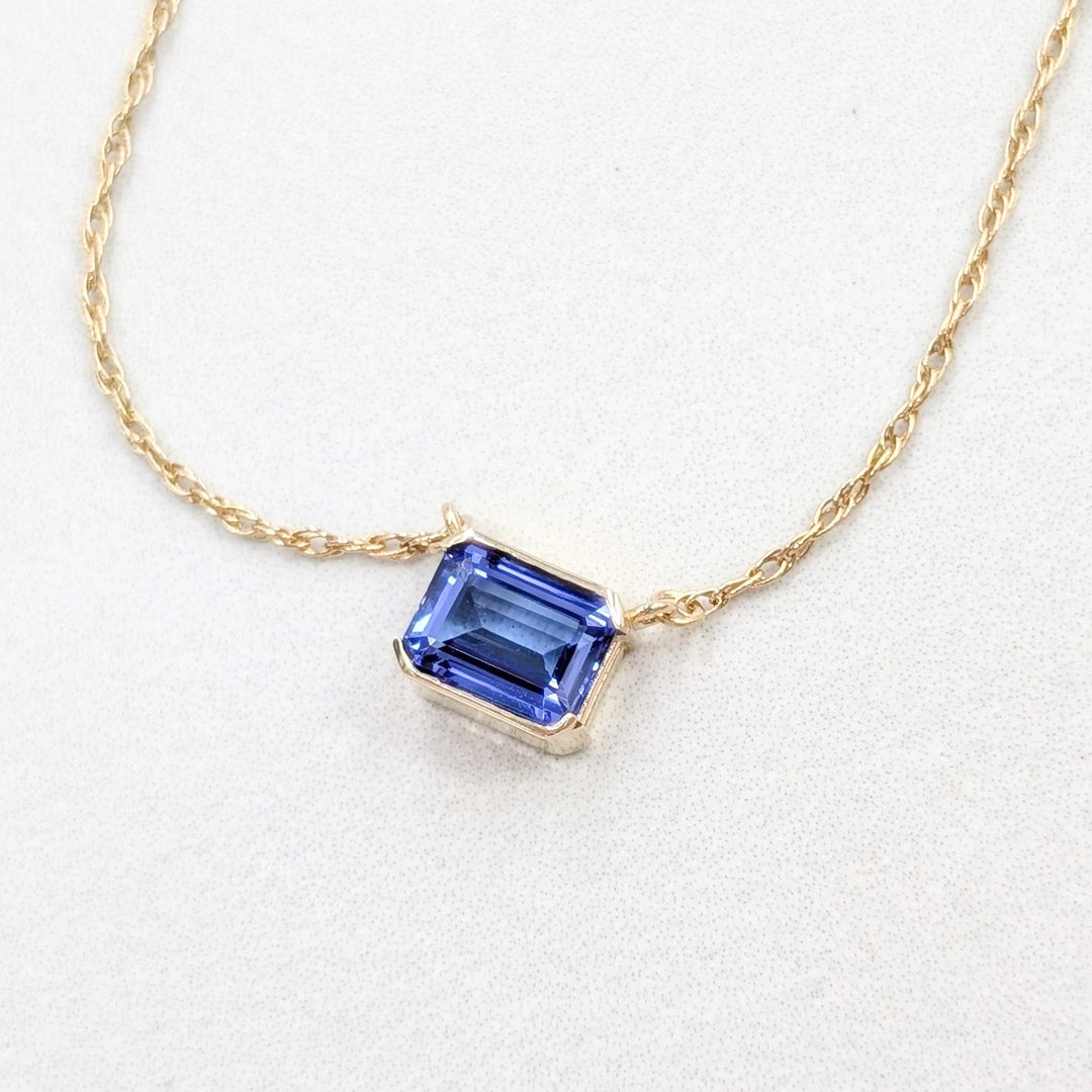 Vintage Tanzanite Necklace in 18K Yellow Gold