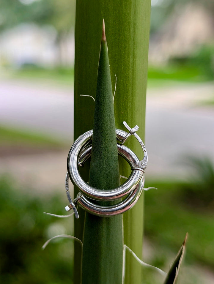 Vintage  Hoop Earrings in 14K White Gold
