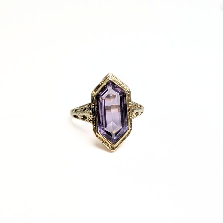 Vintage Elongated Hexagon Step-Cut Amethyst Ring in 14K Yellow Gold