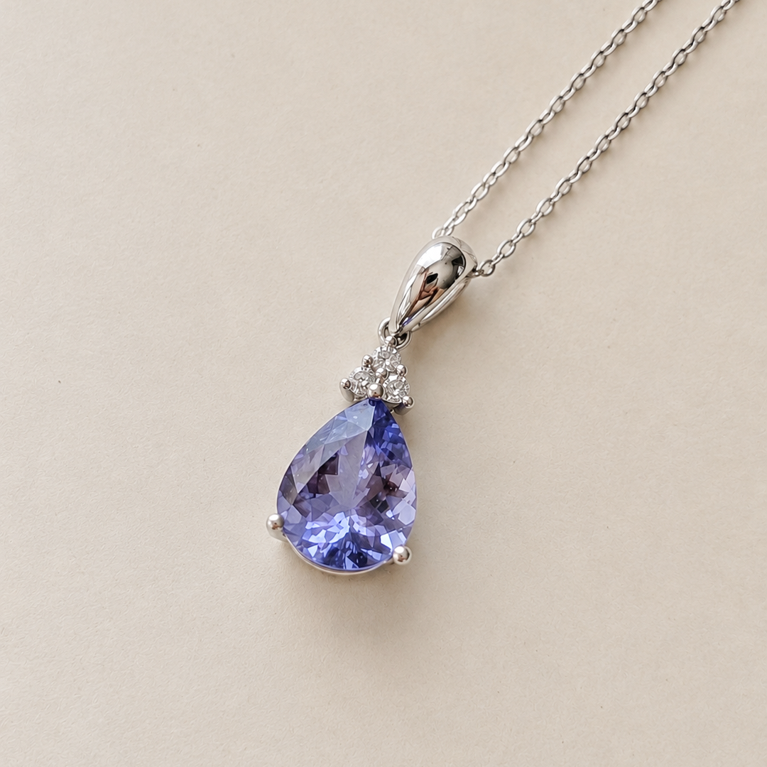 Tanzanite & White Topaz Necklace in 9/14K White Gold