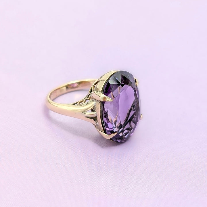 Vintage Amethyst Cocktail Ring in 14K Yellow Gold