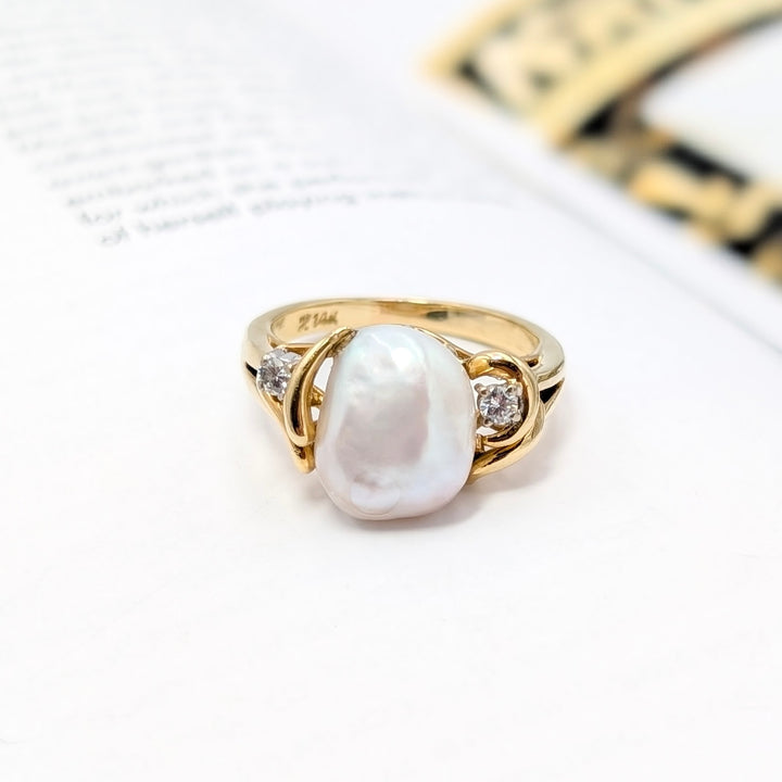 Vintage Freshwater Pearl & Diamond Ring in 14K Yellow Gold