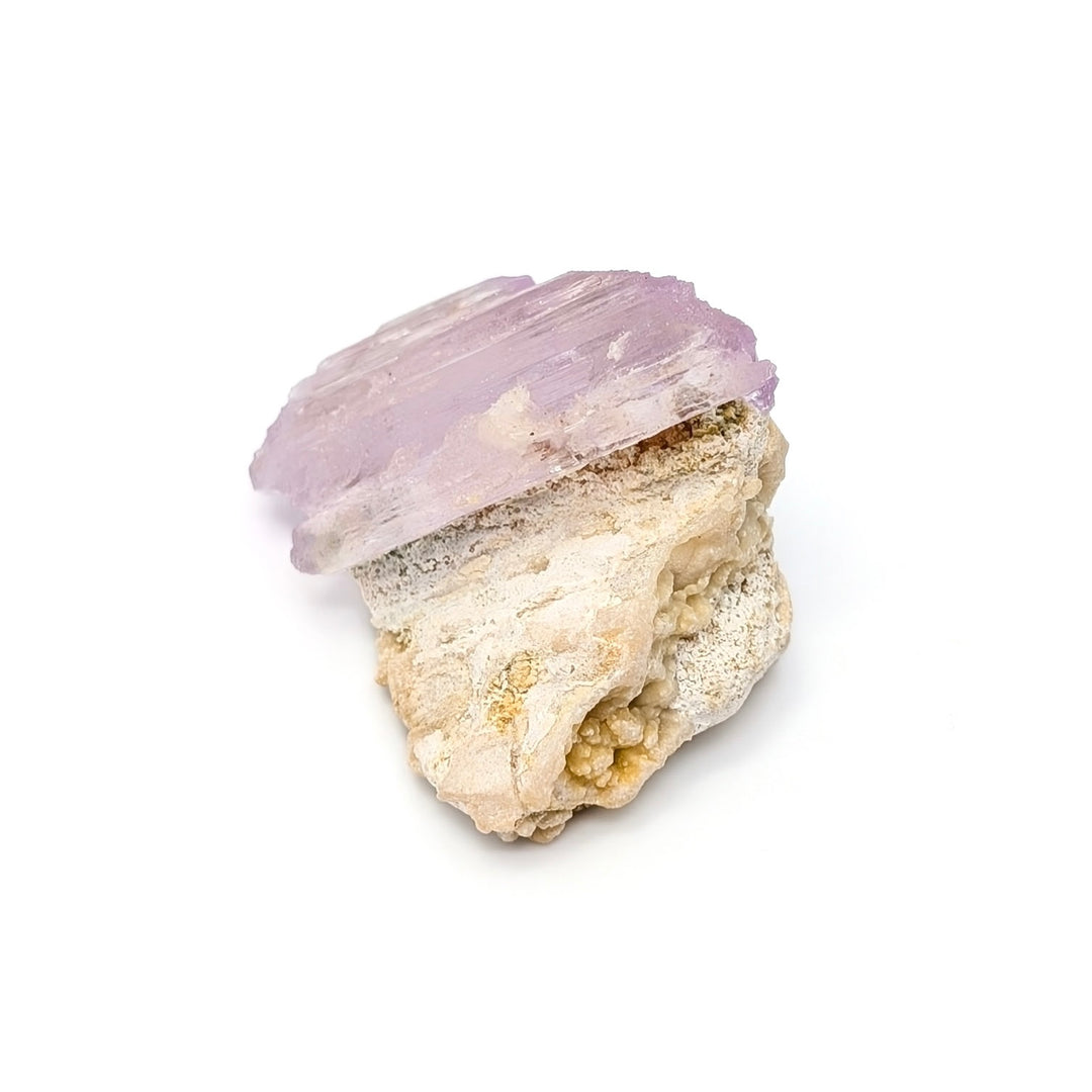 Kunzite on Cleavelandite