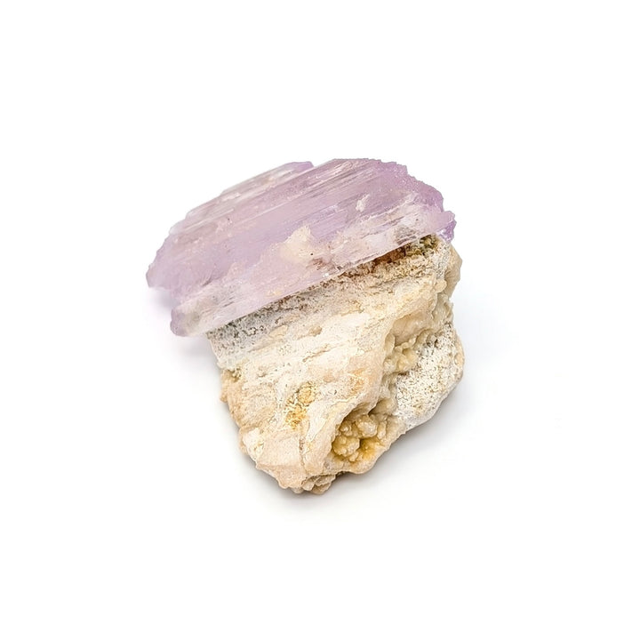 Kunzite on Cleavelandite