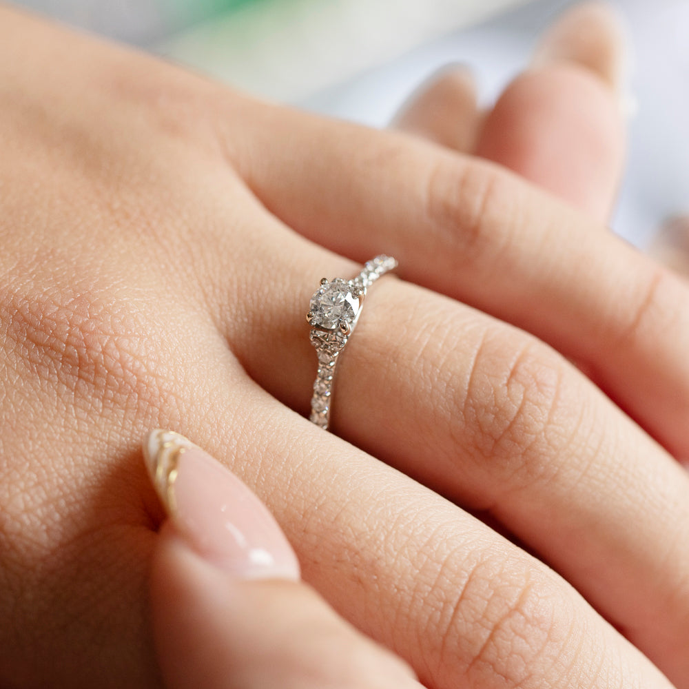 Vintage Diamond Engagement Ring in 14K White Gold