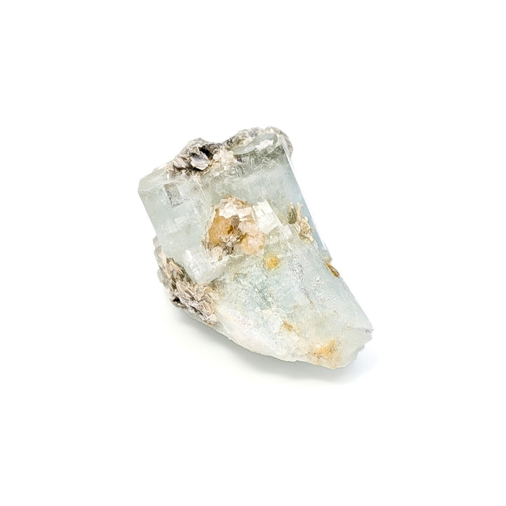 Aquamarine with Muscovite