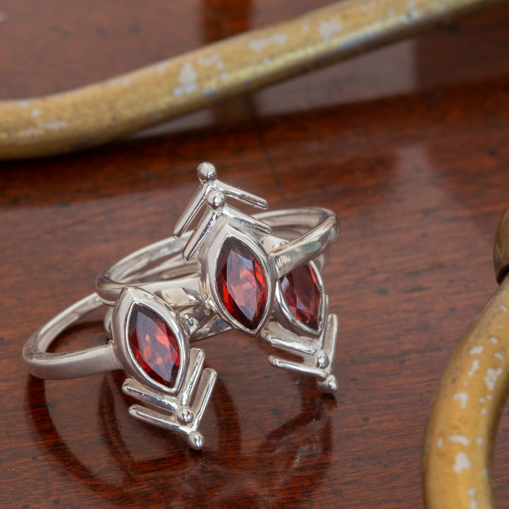 Garnet Wheat Ring in Sterling Silver