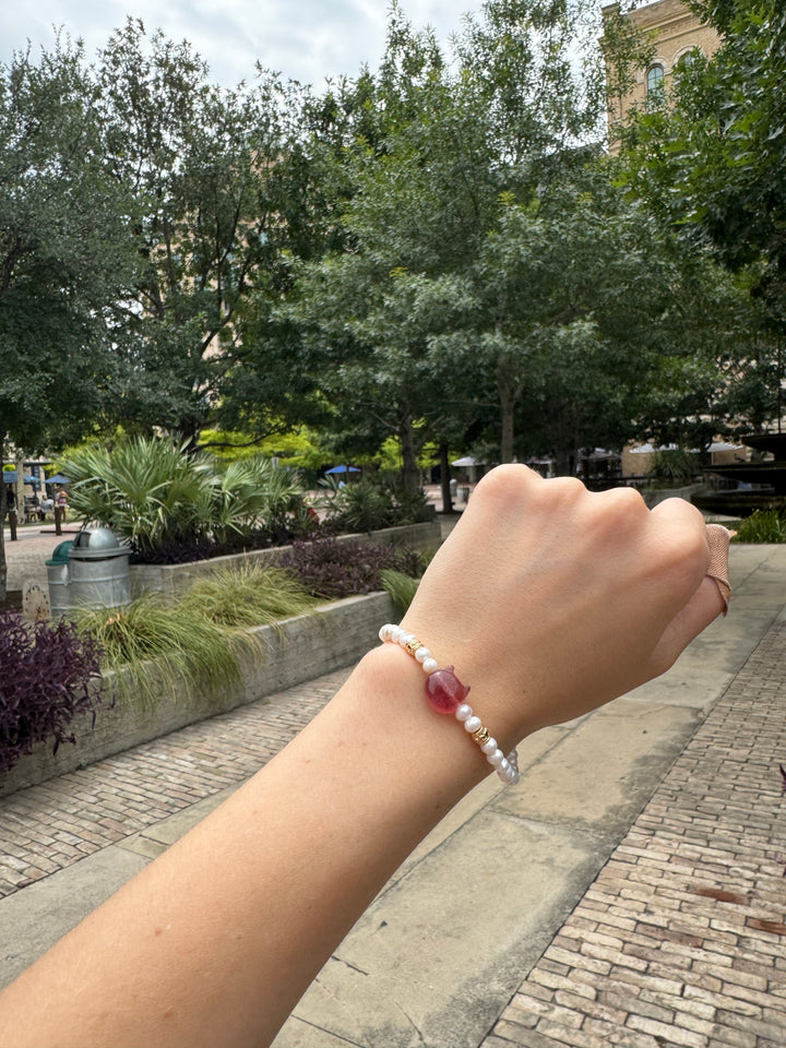 Fresh Water Pearl & Strawberry Quartz Cat Bracelet