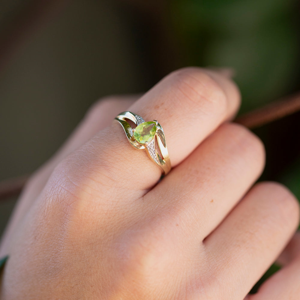 Vintage Peridot Bypass Ring in 10K Yellow Gold