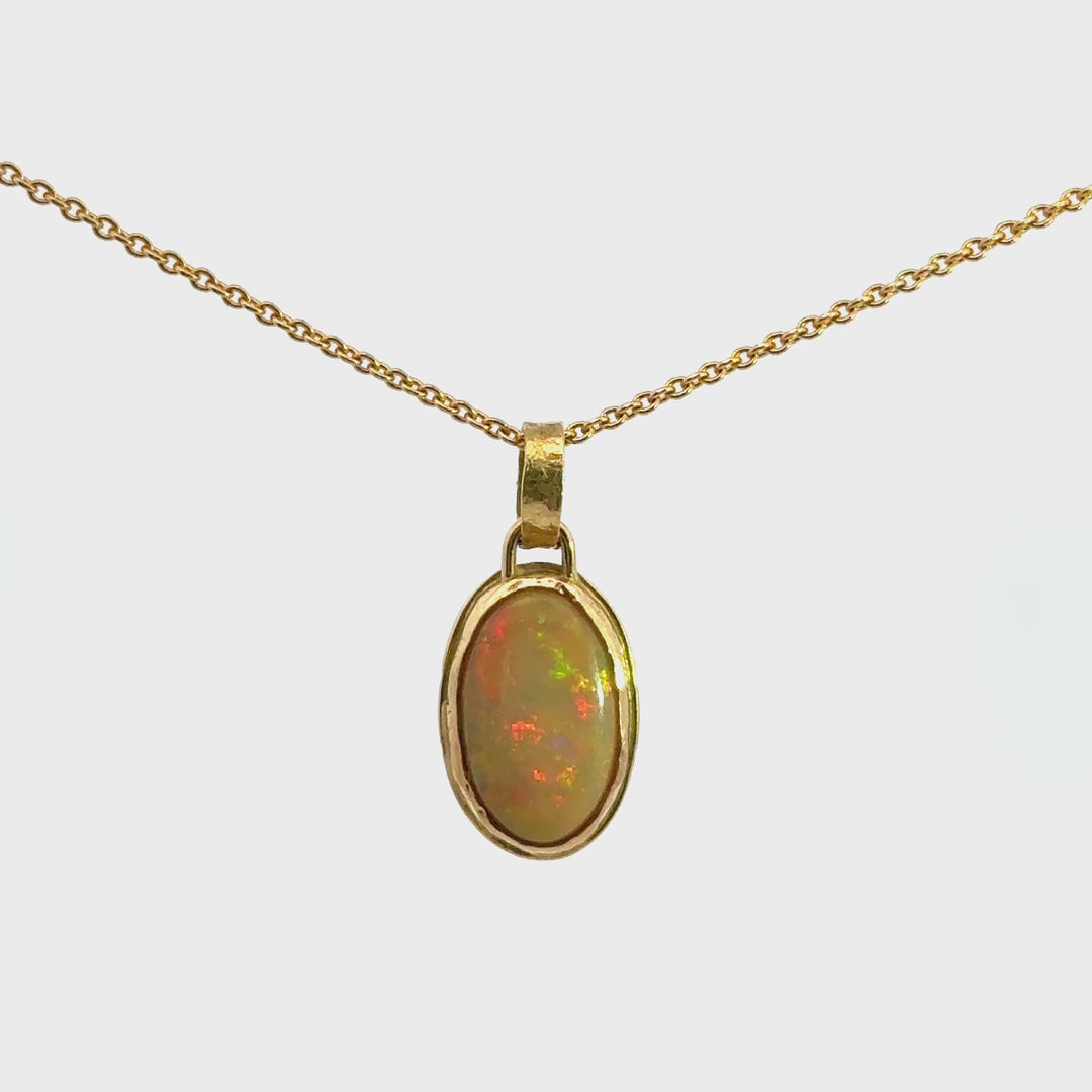Australian White Opal Necklace in 18K Yellow Gold