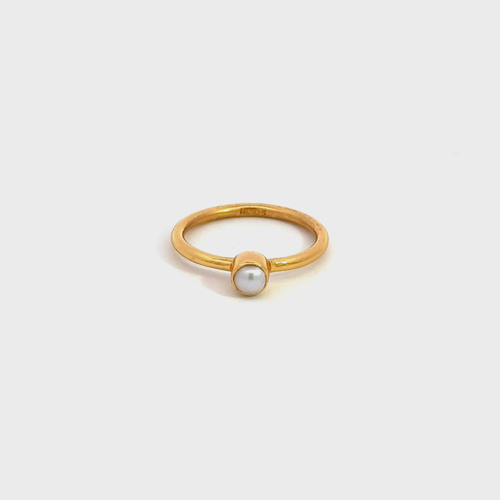 Round-Cut Freshwater Pearl Ring in Vermeil