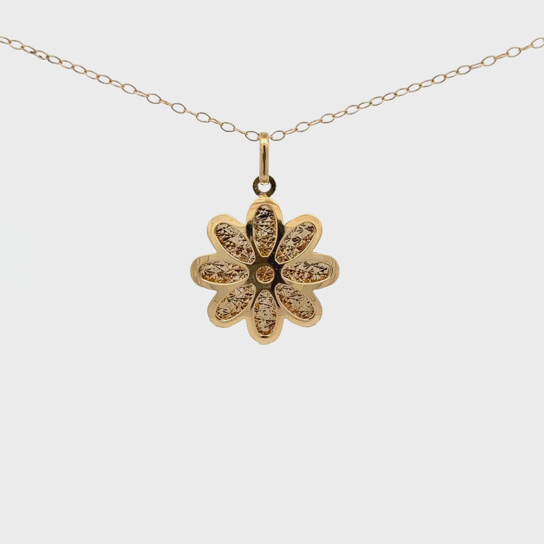 Vintage Flower Necklace in 14K Yellow Gold