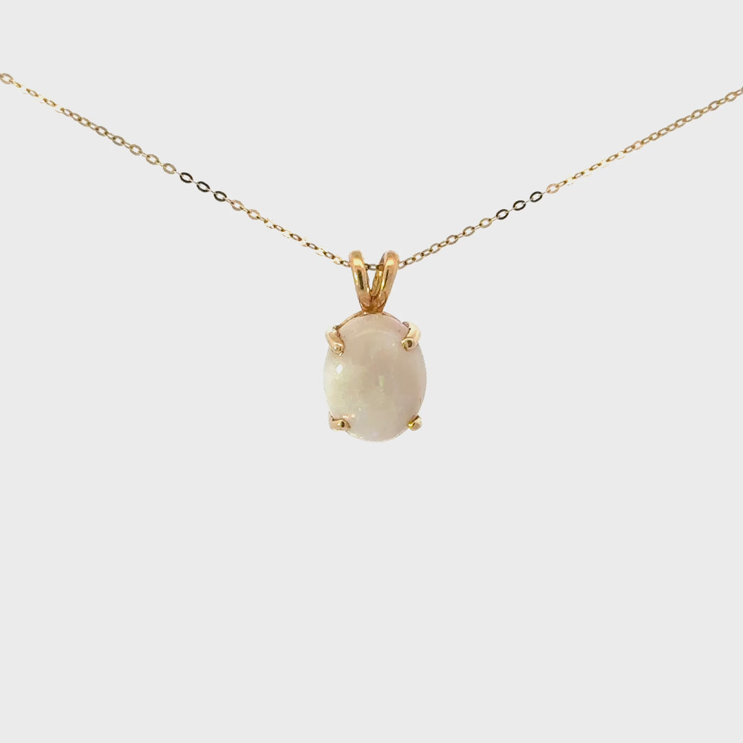 Vintage Oval-Cut Opal Necklace in 14K Yellow Gold